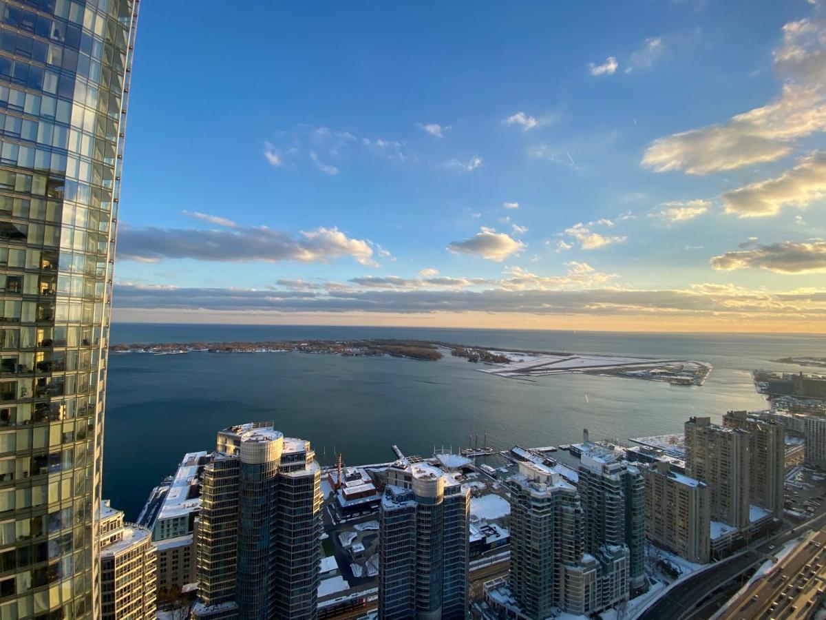 Cozy 2 Bedroom Free Parking Downtown Toronto 1Min Scotiabank Arena Tff Cn Tower Rogers Centre Union Station Exterior photo