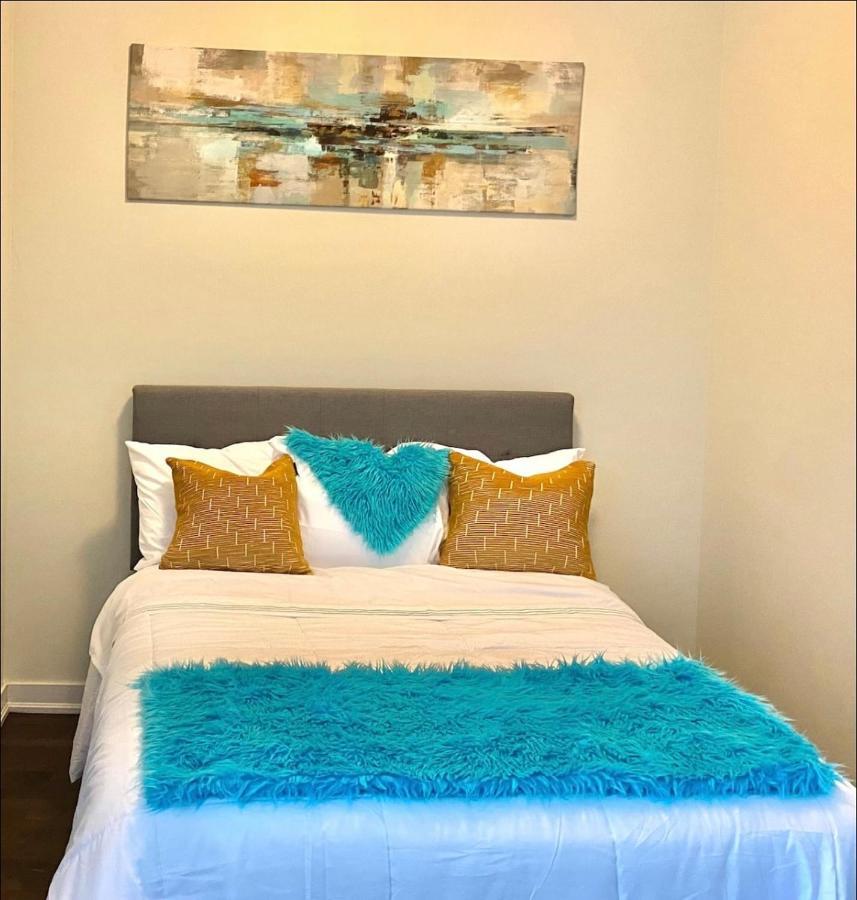 Cozy 2 Bedroom Free Parking Downtown Toronto 1Min Scotiabank Arena Tff Cn Tower Rogers Centre Union Station Exterior photo