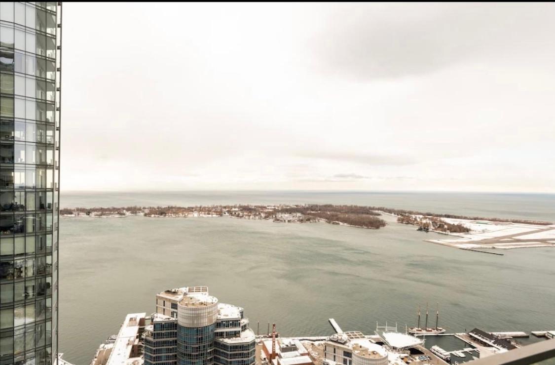 Cozy 2 Bedroom Free Parking Downtown Toronto 1Min Scotiabank Arena Tff Cn Tower Rogers Centre Union Station Exterior photo