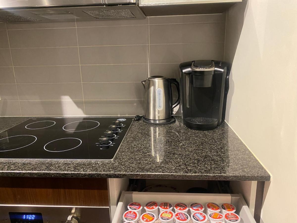 Cozy 2 Bedroom Free Parking Downtown Toronto 1Min Scotiabank Arena Tff Cn Tower Rogers Centre Union Station Exterior photo